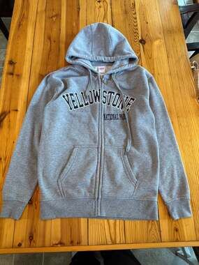 Crazy Apparel Yellowstone National Park Zip Hoodie Size S Grey